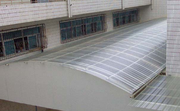 陽(yáng)光板屋頂結(jié)構(gòu)