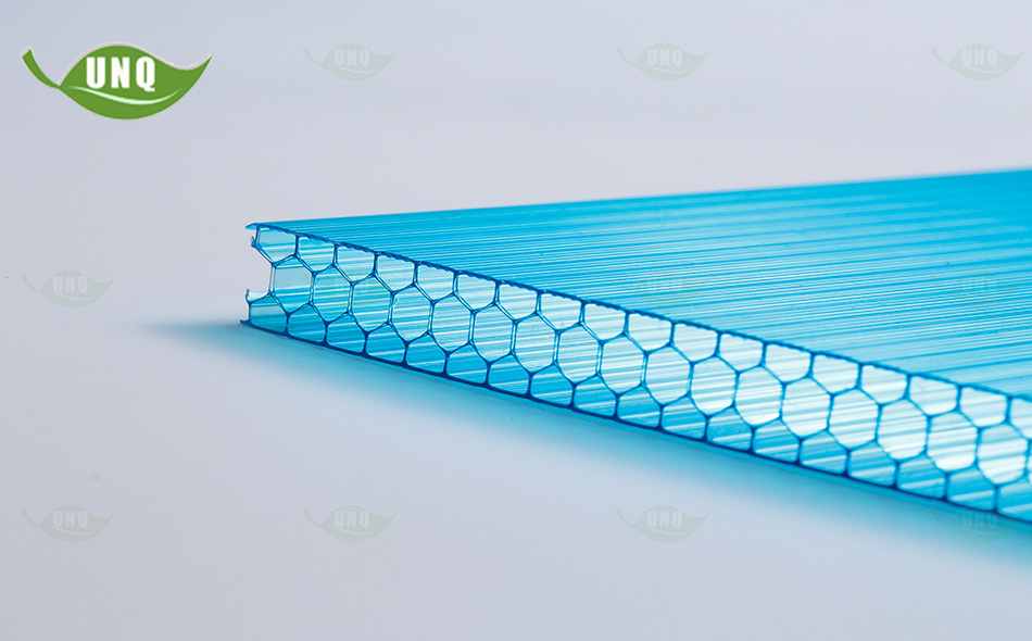 湖藍(lán)蜂窩陽(yáng)光板